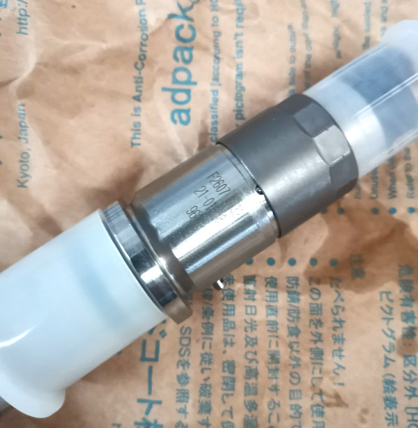 小松挖掘機噴油器