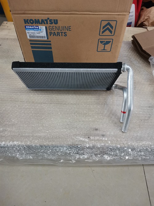 小松配件空調暖風水箱